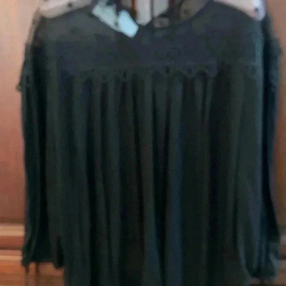 THE LIMITED PETITE LARGE NWT BEAUTIFUL! - Picture 6 of 6